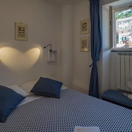 Refilea Sea View Tower Apartment Vernazza