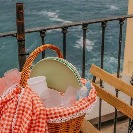 Refilea Sea View Tower Vernazza