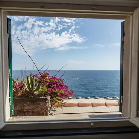 Refilea Sea View Tower Tatil Evi Vernazza