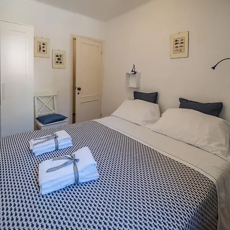 Refilea Sea View Tower * 베르나차