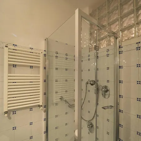 펜션 Refilea Sea View Tower 베르나차